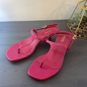 New✨MICHAEL Michael Kors Tasha T-Strap Sandal in Dark Raspberry / Size 6M